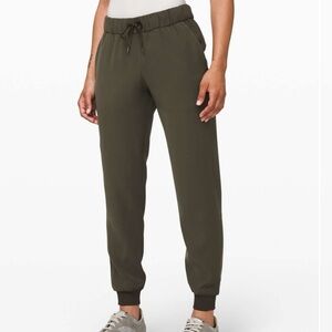 lululemon on the fly joggers dark Olive 6
